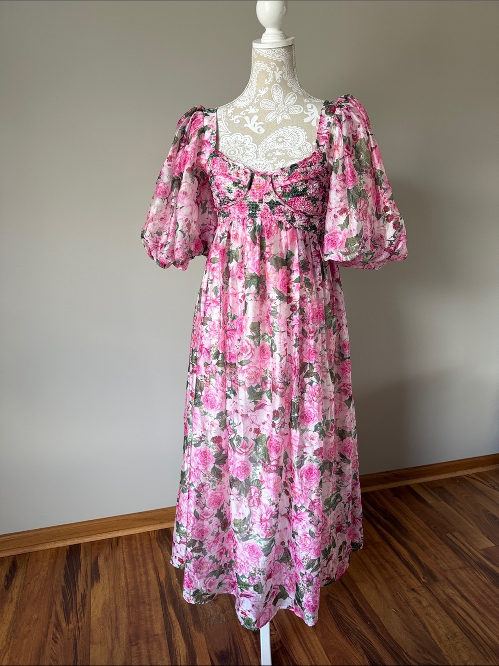 Sofia the Label Pink Floral Puff Sleeve Dress sz M NWT